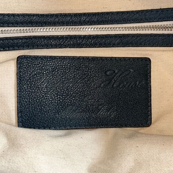 Reptile’s House Elegant Green Print Tote Bag - Picture 5 of 12